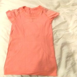 Lululemon running tee